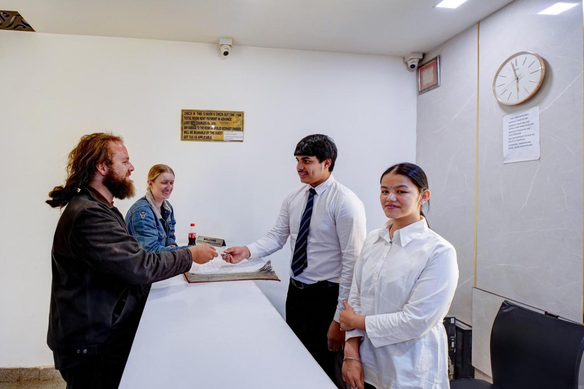 Hotel Chanakya Inn Нью-Делі Екстер'єр фото