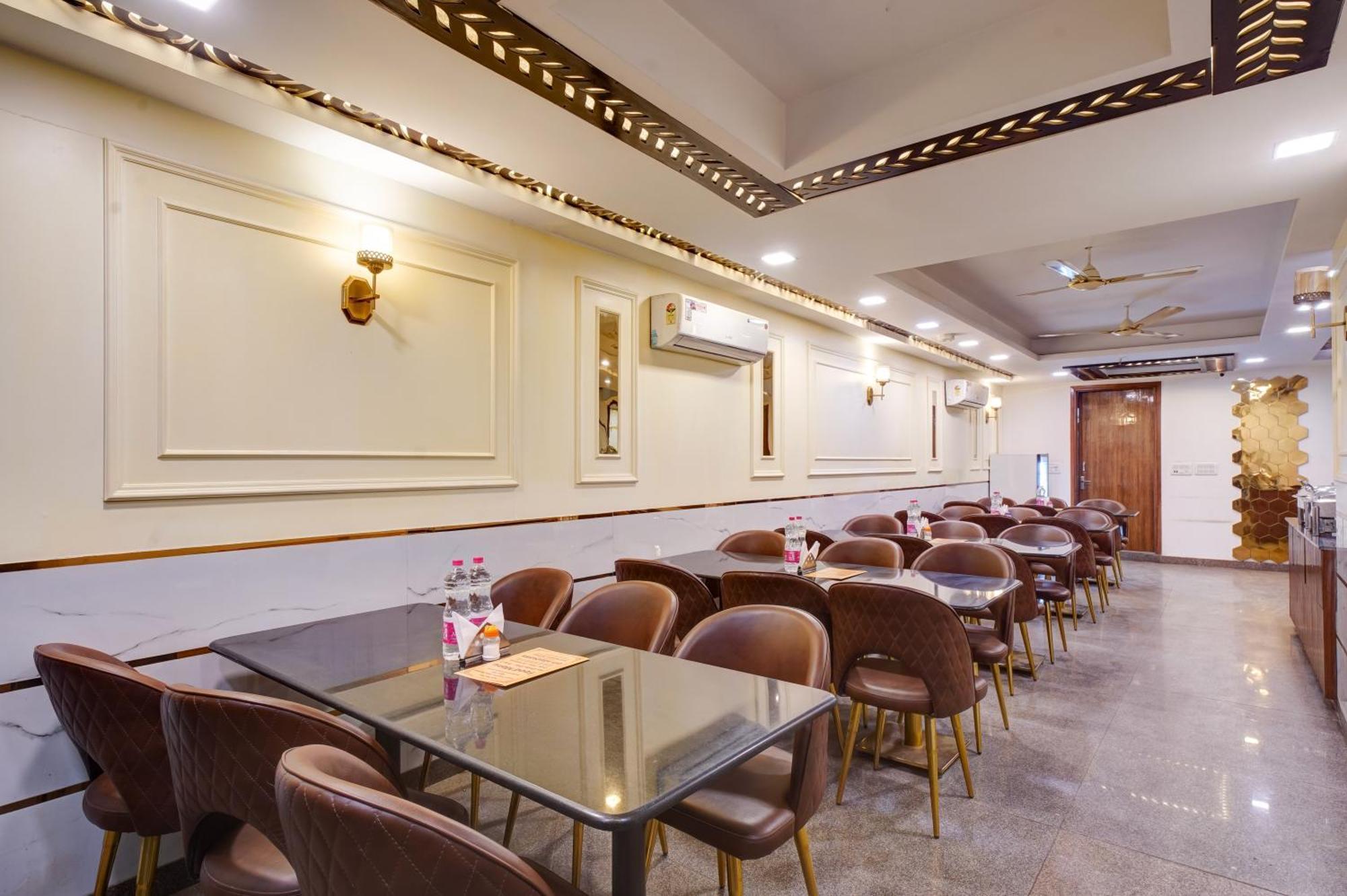 Hotel Chanakya Inn Нью-Делі Екстер'єр фото
